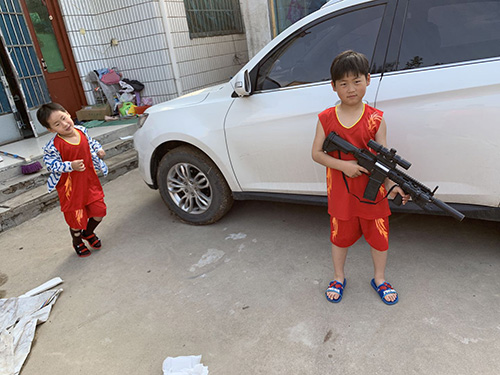 安怡同学六一儿童节礼物M416水弹枪